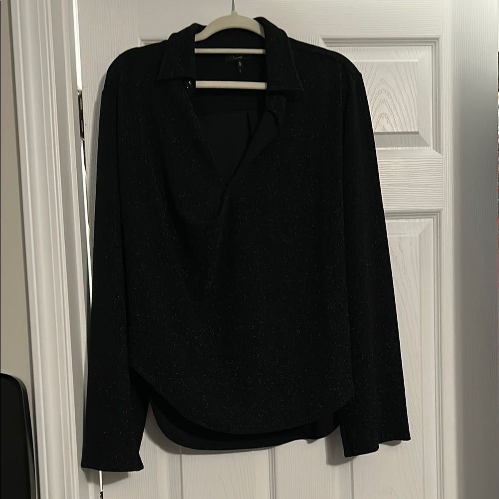 Rag & Bone Black Long Sleeve Button keyhole shirt. Shimmery